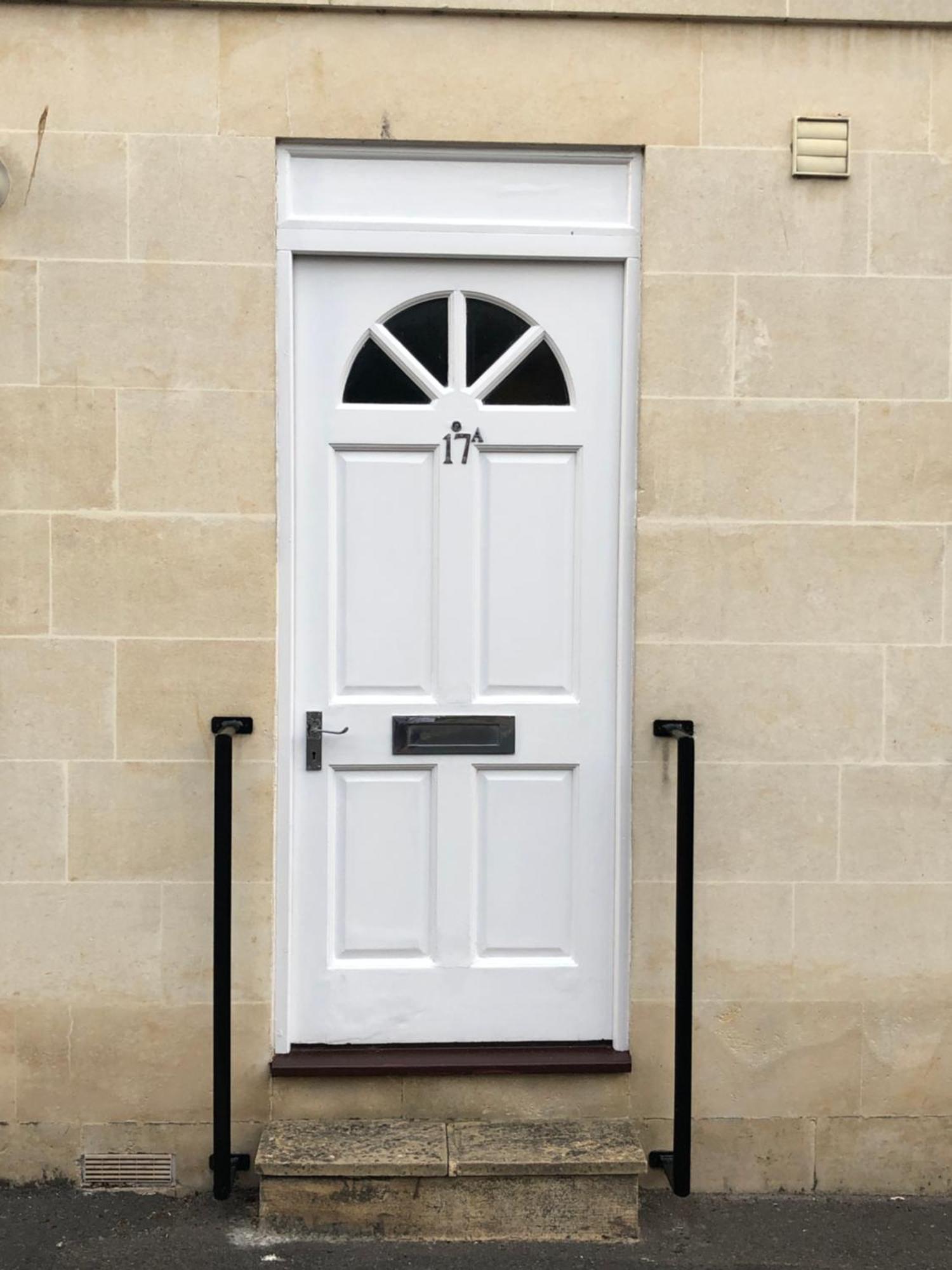 ***Spotless, Bright 1 Double Bed Apartment*** Bath Exterior photo